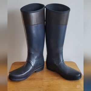 Hunter Regent Carlyle Dark Blue Rain Boots With Brown Accent Size US 9